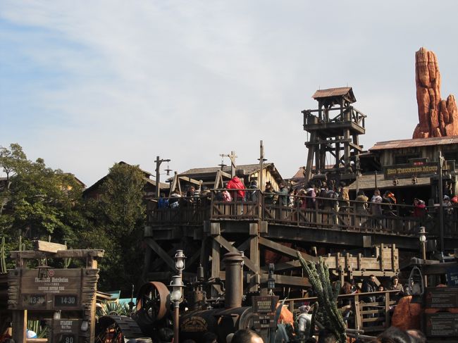 東京ディズニーランド 夢と魔法の世界ガイドツアーに参加 シェフミッキーで楽しむアンバサダーホテル スタンダードルームスーペリアルーム1泊目 1月連休の東京ディズニーリゾート 東京ディズニーリゾート 千葉県 の旅行記 ブログ By ざっちさん フォートラベル