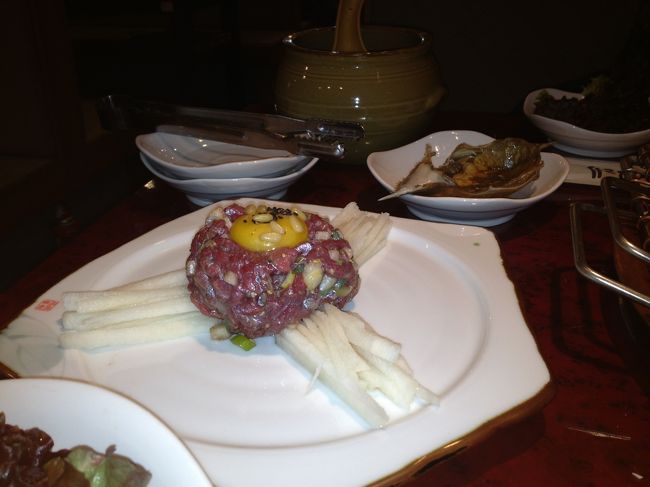 <br />　　ユッケもあります。