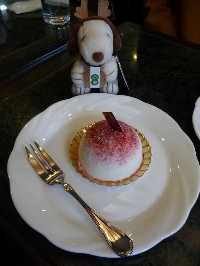 JOECOOLがチョイスした「ドーム・クレメ・ダンジュ」という名のケーキ（480円）。<br /><br />見た目も味もサイコー！！