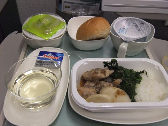 しかしKEはエコノミーでも３種類から選べるなんてすごいなぁ。<br />そして日本語できるCAさんが多い。