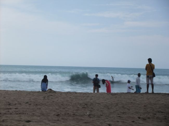 波高いな〜！<br />サーフィンしてる人が多かった。