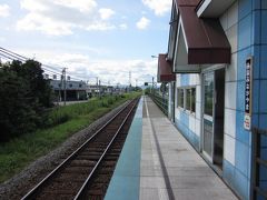 旭川からＪＲ石北本線・南永山駅へ向かいました～、

駅からぶらぶら歩いて「スーパーセンターカウボーイ永山店」で買い物。
市内なのに、好い雰囲気の無人駅でしょう！～。

＊プチ情報　旭川ラーメン村は観光化されて今一です、もっと美味しい店は一杯有りますので地元の方に聞いて下さい。