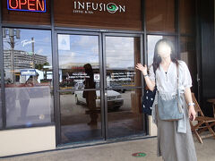 真っ先に向かったのはこの店。

Infusion Coffee & Tea
（インフュージョン・アッパータモン店）



なつかしーーって、1ヶ月もたってねーし。



ここ、本当に気にいっちゃって。


