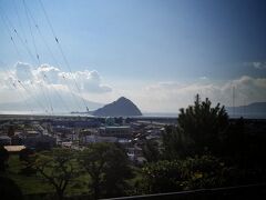 絶景！
片や桜島と薩摩半島、片や霧島連峰。いい眺めでした。