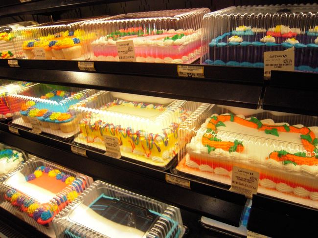 ケーキもカラフル