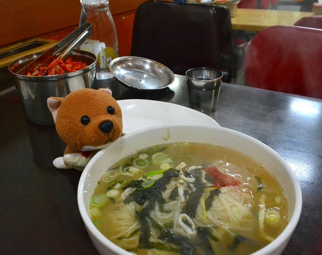 温かいそうめん。3000ウォン。<br /><br />あっさりしていて美味しい。