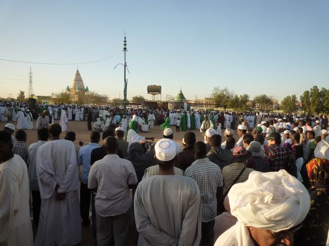 すごい人が集まってます。