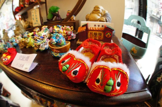 三日目は、お土産を探して雑貨屋さんめぐり。<br />プチプライスで可愛い雑貨がたくさん！！<br /><br /><br />写真満載の、旅日記の続きはこちら<br />http://ameblo.jp/mika450/entry-11438612969.html