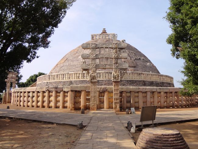 インド訪問記5 『アショカ王の建立した紀元前3世紀の仏教遺跡』世界遺産・サーンチーへ