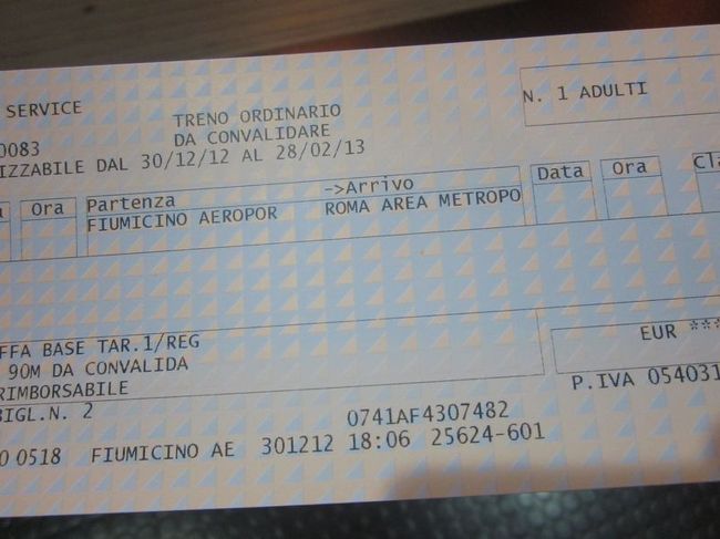 空港からローマ市内へは、8ユーロ(920円)でした。