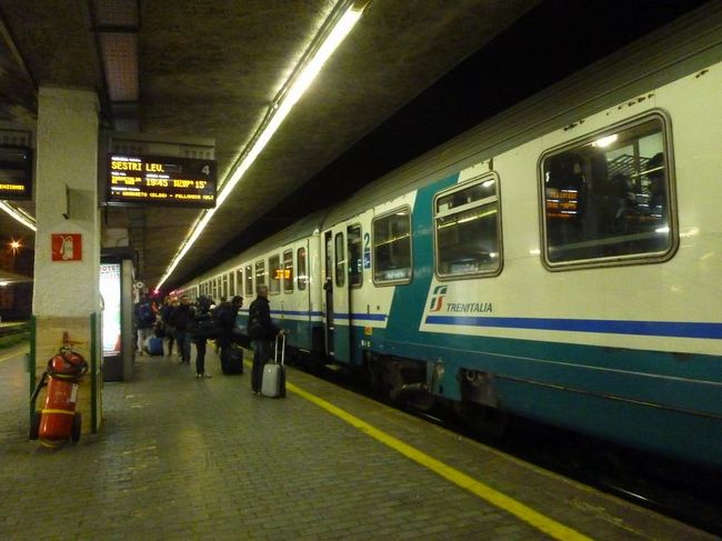 1986年以来のローマでしたが、ピサへの列車に乗り換えだけでローマを後にします。<br /><br />★1983年のローマ＆バチカン旅行記はコチラ<br />http://4travel.jp/traveler/satorumo/album/10549580/<br />http://4travel.jp/traveler/satorumo/album/10549080/<br /><br /><br /><br />