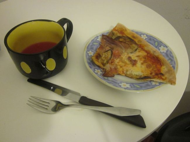 よく考えてみると、ヨーロッパに来て、まだきちんとした食事をとっていない気がします。