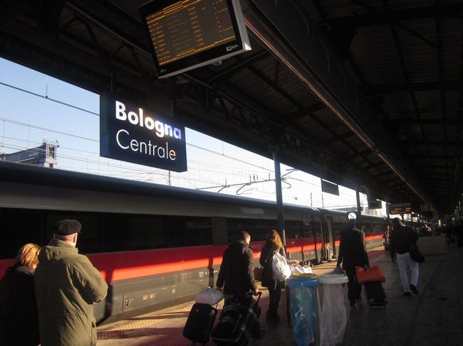 あっという間に、ボローニャ中央駅に到着です。