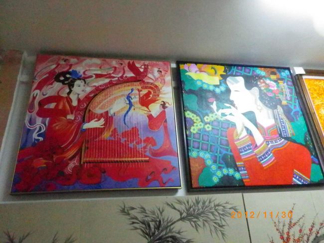 中国仙女の弾くハープの音色が聞こえてきそう〜 （左）<br /><br />結構　お気に入りの絵