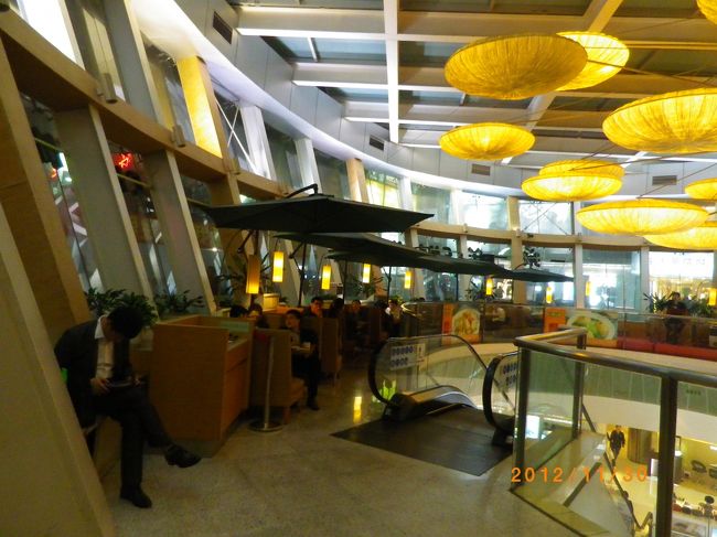 カフェにもなっています。