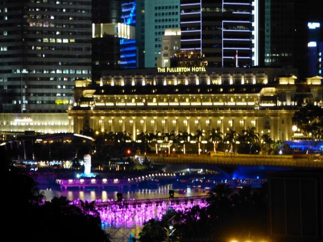 カウントダウンの一等地はザ フラトン ホテルと