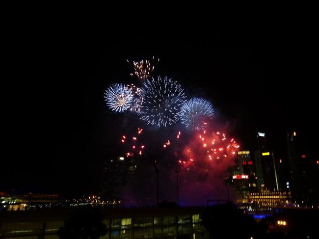 切れ目の無い花火