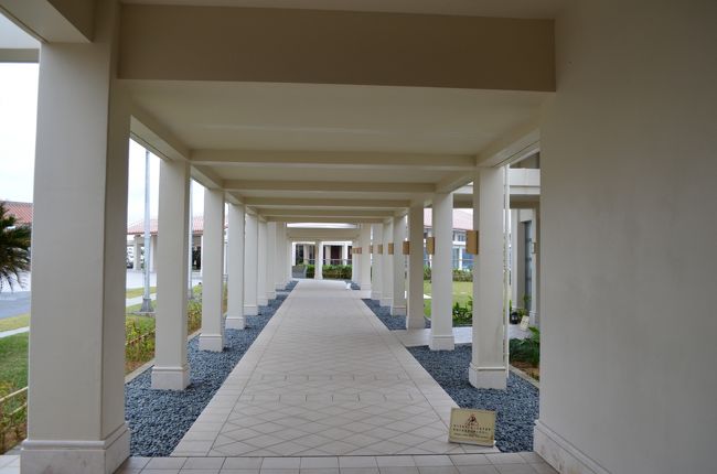 沖縄サミットの会場になったザ・ブセナテラスにある万国津梁館へ