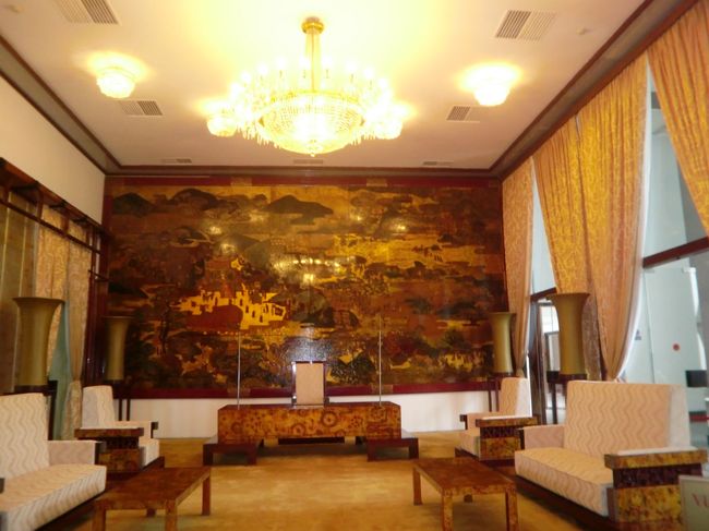 統一会堂内には100以上の部屋がある。<br />現在は一般に公開され、国賓を迎える行事にも使われている。