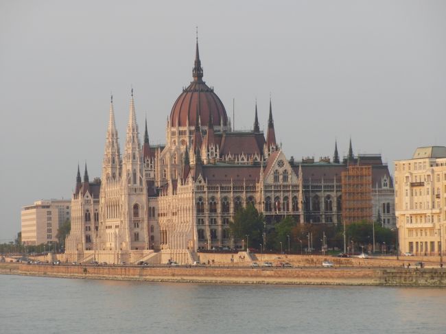 くさり橋<br />国会議事堂