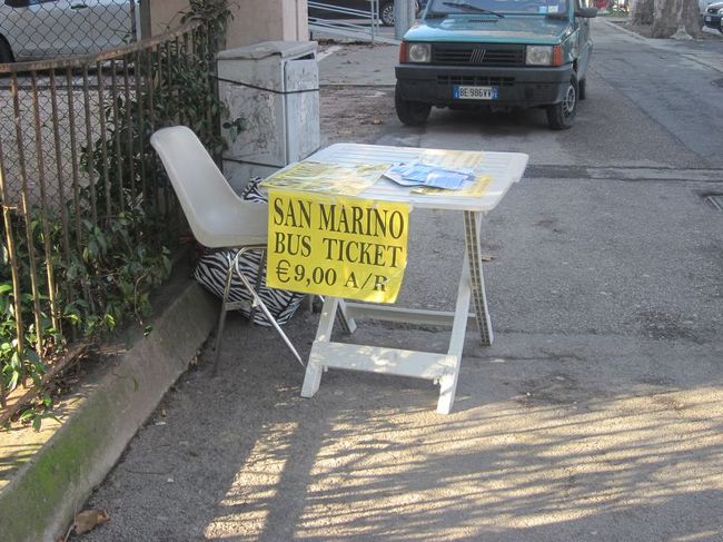 こちらでチケットを購入します。<br /><br />