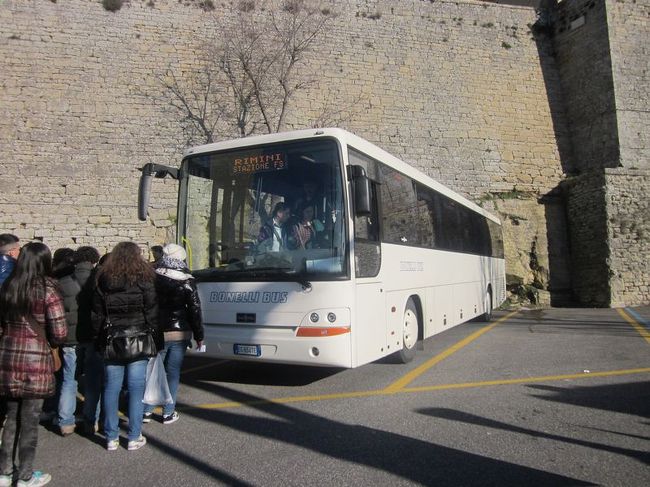 山道をうんうん登って、サンマリノに到着です。