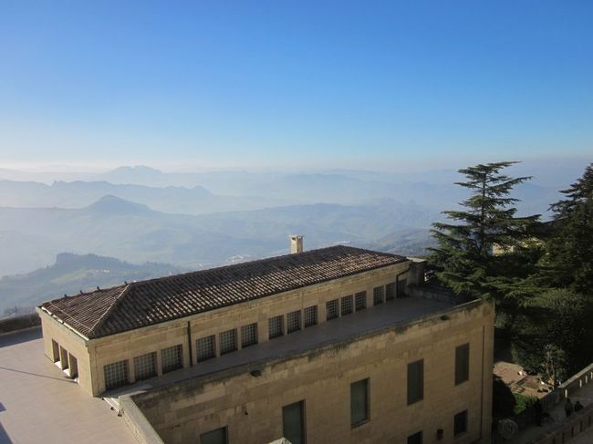 リベルタ広場からの風景です。