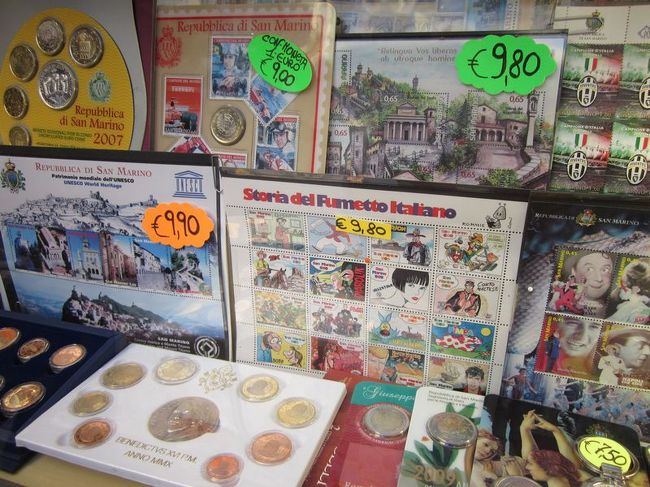 サン・マリノの基幹産業となっている“切手”が販売されていました。