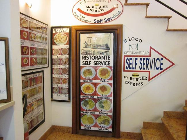 バスの出発まで少し時間があるので、ランチにします。