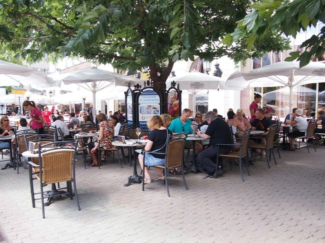 ヴルシュマルティ広場。