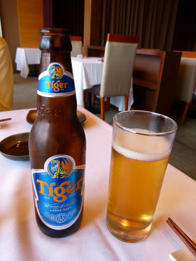 昼からイッパイ飲っちゃいました　<br /><br />タイガービール SGD １４．００−＝\９８０−