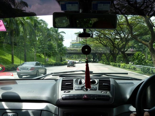 午後２時にマンダリン オリエンタル シンガポールを出発して