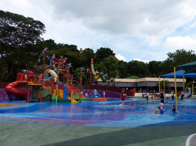 子供たちの水遊び場