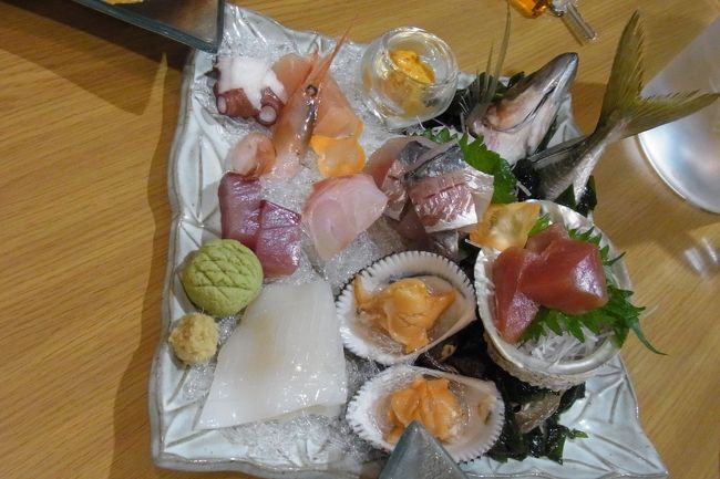越前のお料理を堪能すべく、お刺身盛りは追加でオーダー。2300円也。お値打ちだとおもいます＾＾。どれもおいしい〜〜！！
