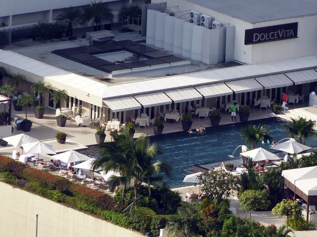 先ほど楽しんだ５階のプール