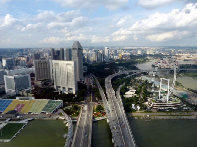 サンズ・スカイパーク展望台中ほどからの眺め②