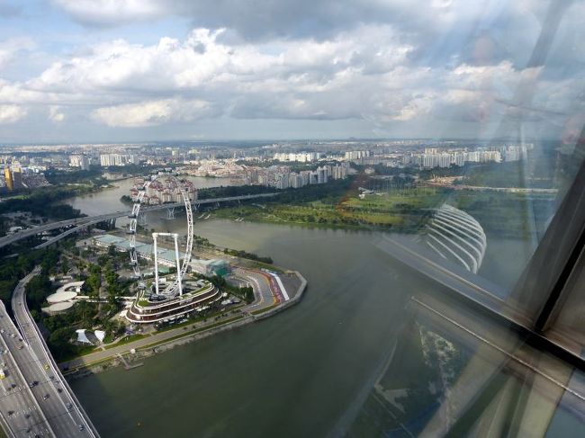 サンズ・スカイパーク展望台中ほどからの眺め③