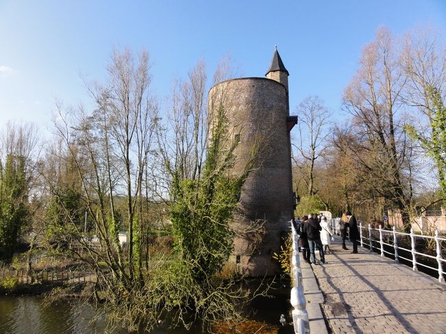 「ブルージュ」　の語源は　「橋」　です。<br /><br /><br />至る所に　「橋」　が架かっていました。<br /><br /><br />