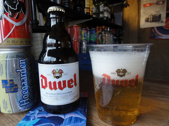 「ベルギー」　と言えば　「ビール」　。<br /><br /><br />寒いけど頂きます×２。