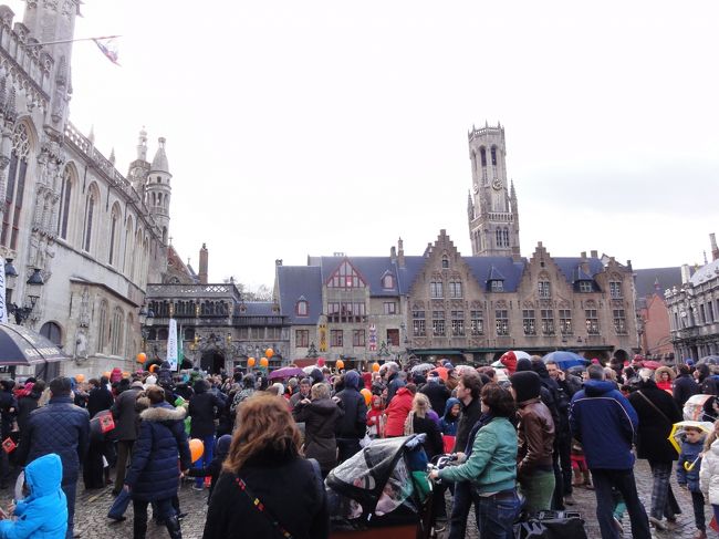 この写真も　「ブルグ広場」　です。