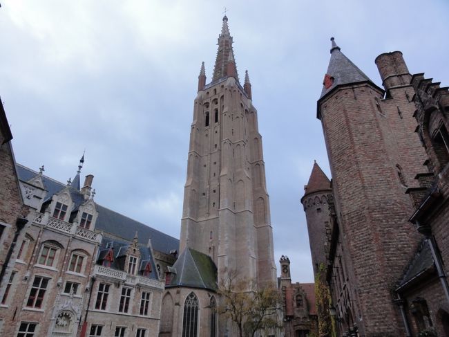 「聖母教会」　です。