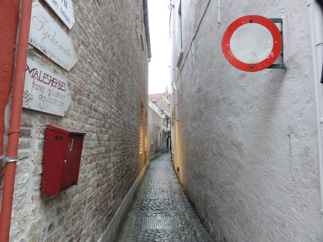 「娼婦通り」　です。