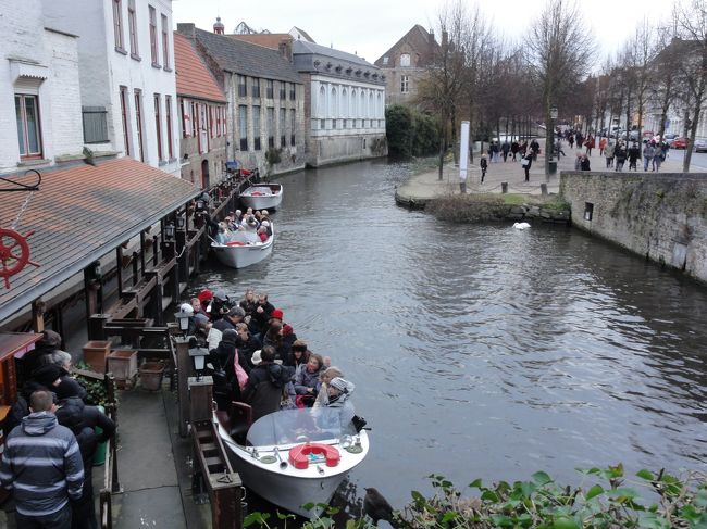 「運河クルーズ」　の　「発着場」　。<br /><br /><br />