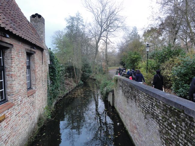 その後は　「アントワープ」、「アムステルダム」　と中心地が変わっていきます。