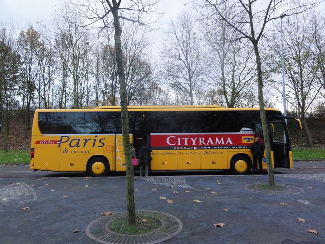 バスまで戻って来ました。<br /><br /><br />すぐ近くに　「ブルージュ駅」　もある模様です。