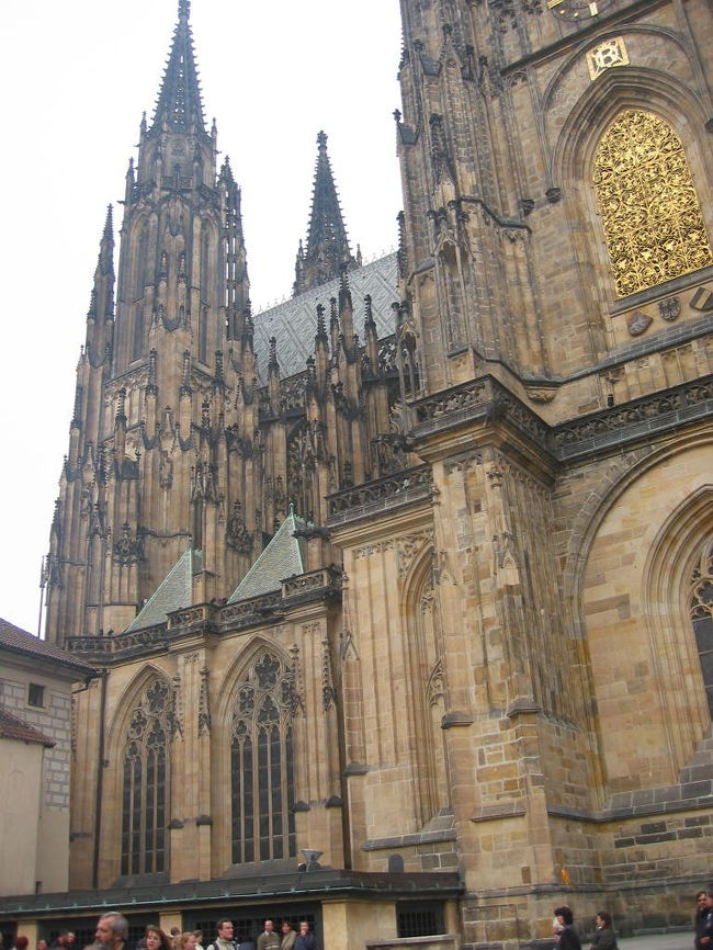  聖ヴィート大聖堂南側です。