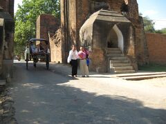 １３時１９分
タラバー門
その後、ちょっと遅い昼食