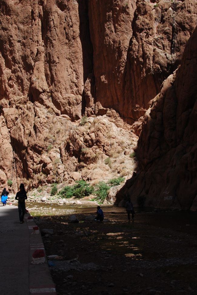 水がひんやりして気持ちいい〜。