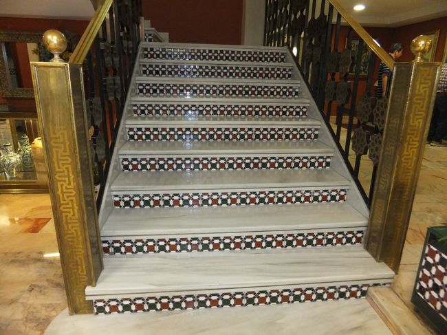 タイルの模様が今までと違うので、同じスペインでも違う所に来たのだなあと感じます。