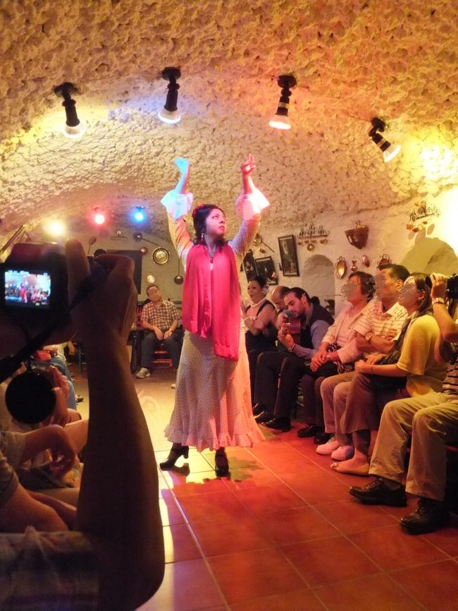 １ドリンク付きで１時間位の素敵なショーでした。<br />